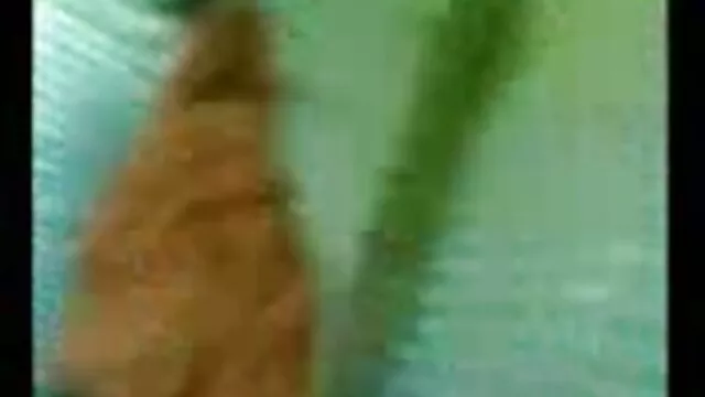 Καυτό πορνό χωρίς εγγραφή  Ο κοκκινομάλλης νεαρός θα γαμηθεί ελληνικο πορνο γκει από τον κώλο.