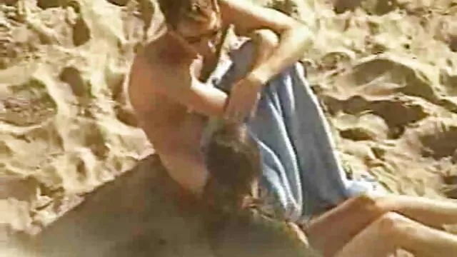 Καυτό πορνό χωρίς εγγραφή  Μανία άλμα στο μέλος νεο ελληνικο πορνο και αυνανίζεται με τα πόδια του.