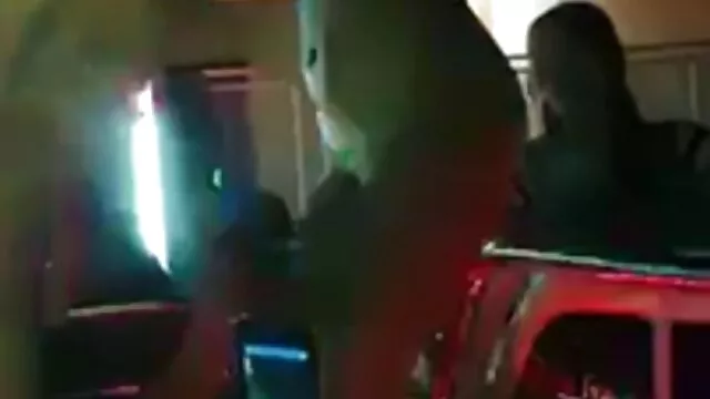 Καυτό πορνό χωρίς εγγραφή  Βόλτα ελληνικο πορνο ταινιεσ με αυτοκίνητο-κάνουν έρωτα.
