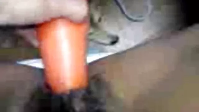 Καυτό πορνό χωρίς εγγραφή  Αιδοιολειξία από έναν ελληνικο πορνο επαγγελματία.